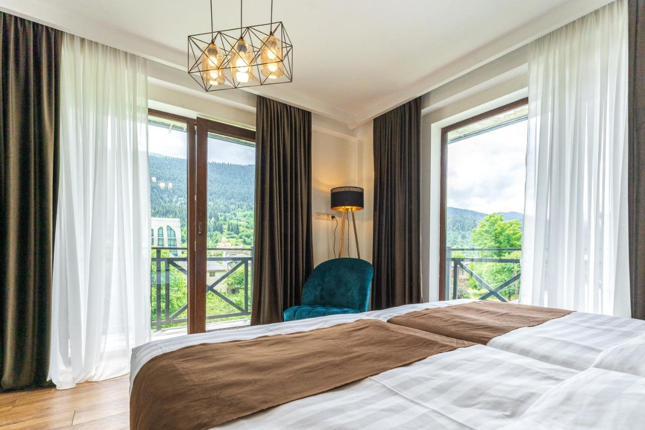 Hotel Chatini เมสเตีย ภายนอก รูปภาพ