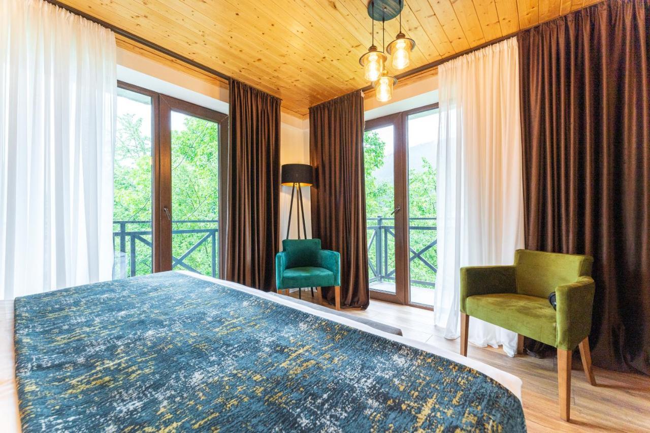 Hotel Chatini เมสเตีย ภายนอก รูปภาพ