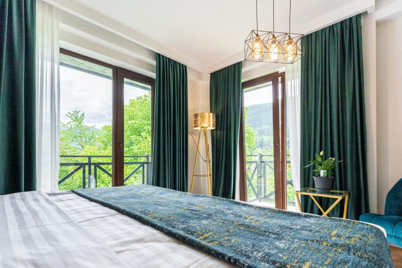 Hotel Chatini เมสเตีย ภายนอก รูปภาพ