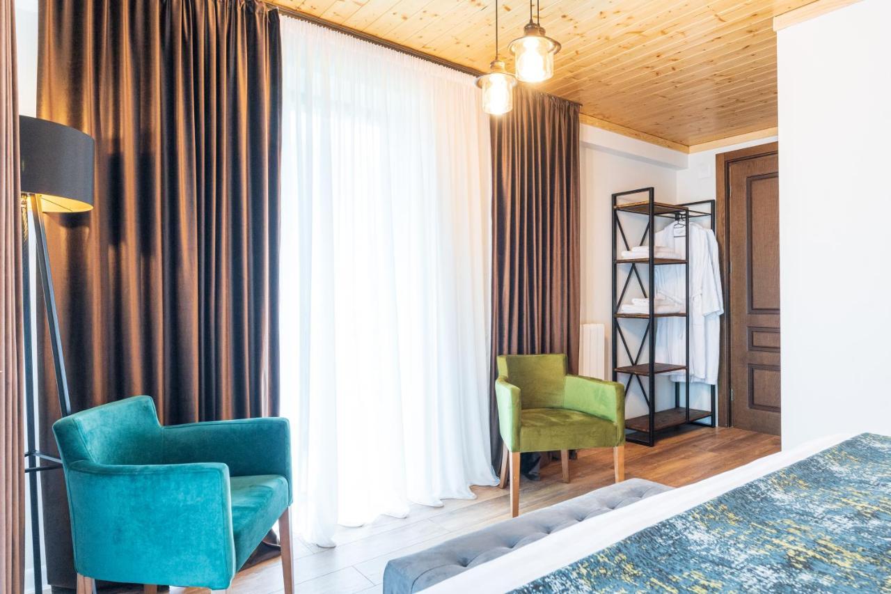 Hotel Chatini เมสเตีย ภายนอก รูปภาพ