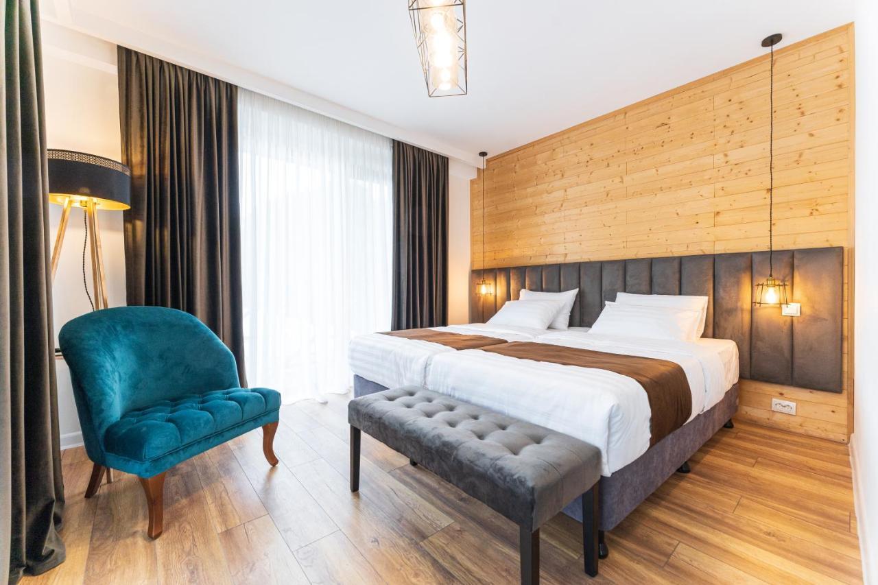 Hotel Chatini เมสเตีย ภายนอก รูปภาพ