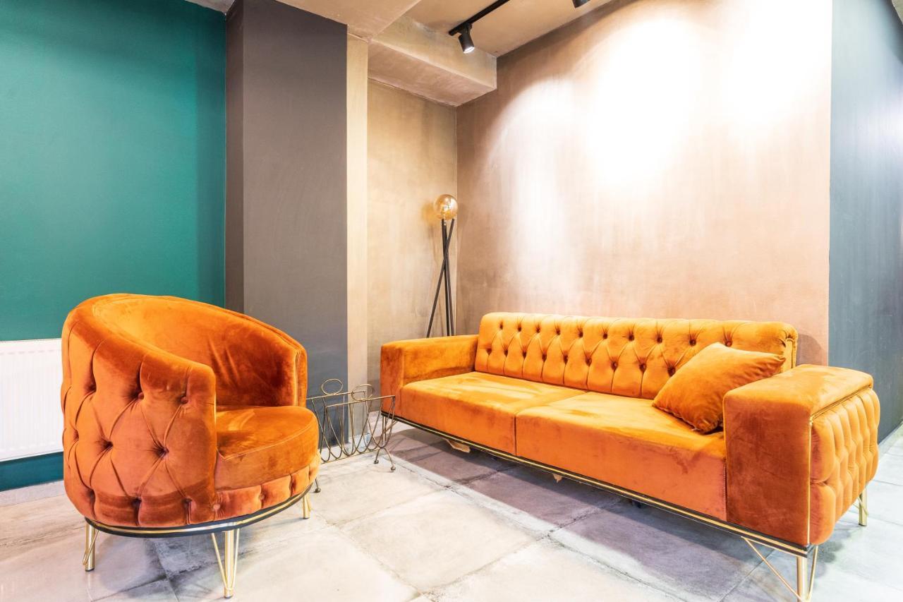 Hotel Chatini เมสเตีย ภายนอก รูปภาพ